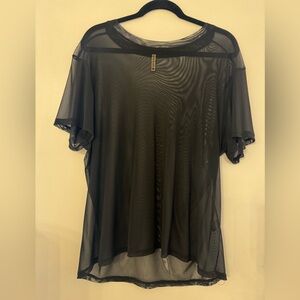 Black Mesh Emma & Sam long shirt size Large